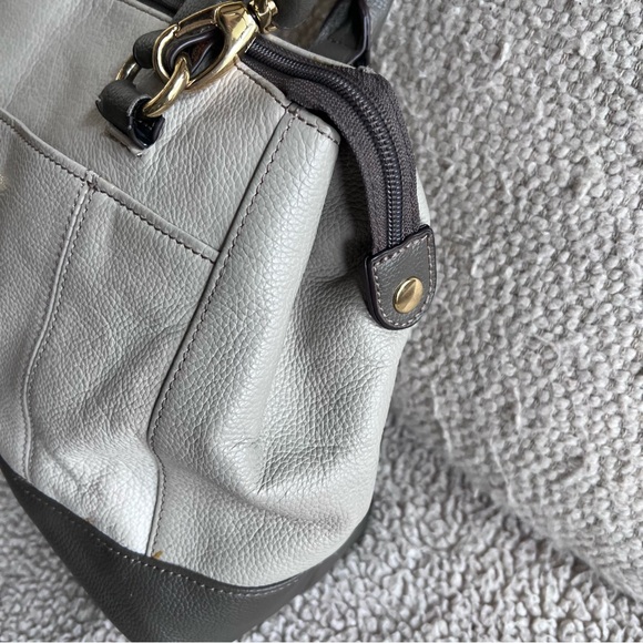 Tignanello 3 tone natural leather shoulder bag removable strap multi-pocket 💕 - Picture 3 of 11